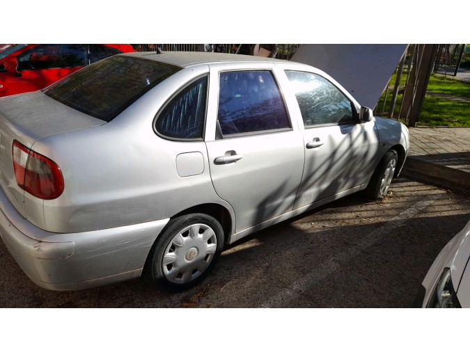 Autorradio SEAT CORDOBA 2000