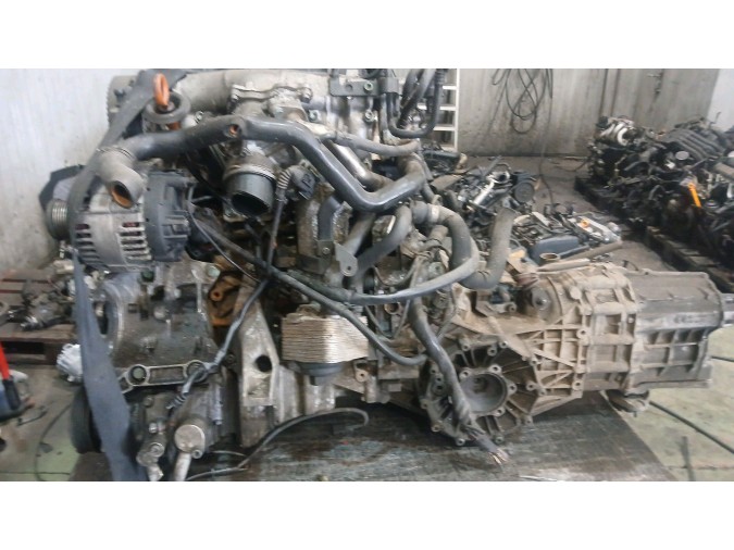 Motor AUDI A4 2005