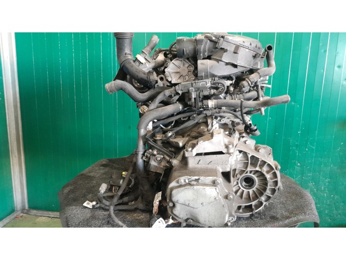 MOTOR CON ACCESORIOS SIN CAJA DE CAMBIOS HYUNDAI H1