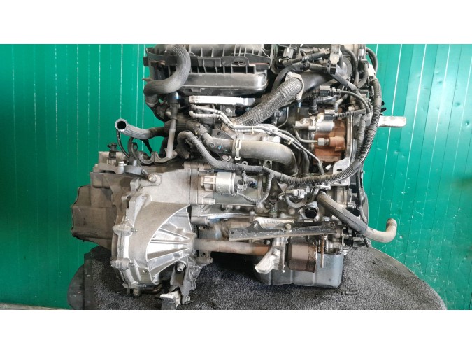 MOTOR CON ACCESORIOS SIN CAJA DE CAMBIOS HYUNDAI H1