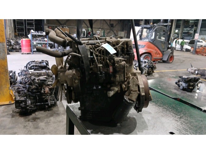 MOTOR CON ACCESORIOS SIN CAJA DE CAMBIOS MERCEDES-BENZ MB 1985