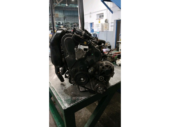 MOTOR CON ACCESORIOS Y CAJA DE CAMBIOS PEUGEOT 307 2001