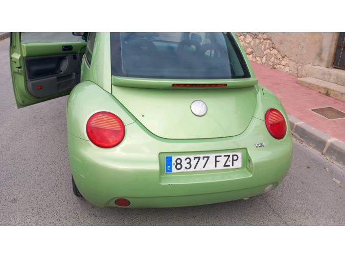 PARAGOLPES DELANTERO VOLKSWAGEN NEW BEETLE 2000