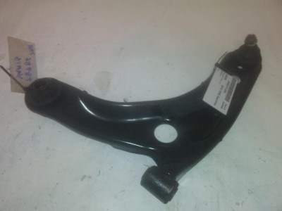 TRAPECIO INFERIOR DELANTERO IZQUIERDO TOYOTA YARIS 2010