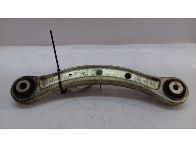 TRAPECIO TRASERO DERECHO SUPERIOR ANTERIOR VOLKSWAGEN TOUAREG 2006