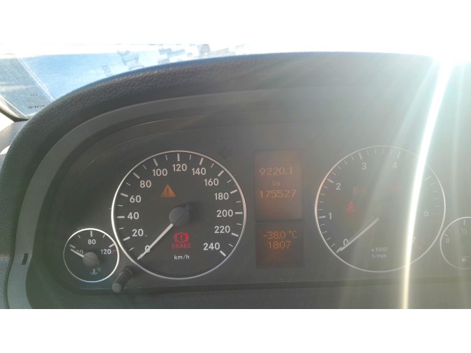 ELEVALUNAS DELANTERO DERECHO MERCEDES A 150 2007