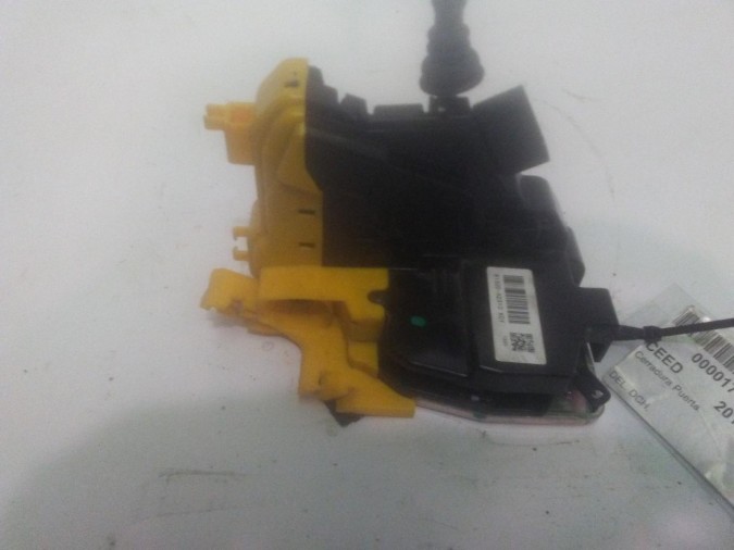 CERRADURA PUERTA DELANTERA DERECHA KIA CEED 2015
