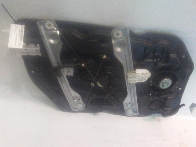 ELEVALUNAS DELANTERO DERECHO KIA CEED 2015