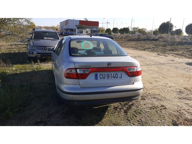 MANDO ELEVALUNAS DELANTERO DERECHO SEAT TOLEDO 1999