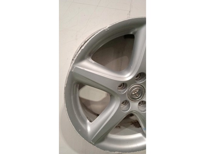 LLANTA  TOYOTA COROLLA VERSO 2006