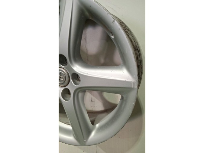 LLANTA  TOYOTA COROLLA VERSO 2006