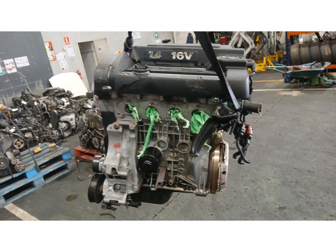 Motor VOLKSWAGEN POLO 2001
