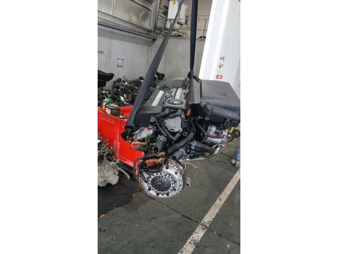 Motor VOLKSWAGEN POLO 2001