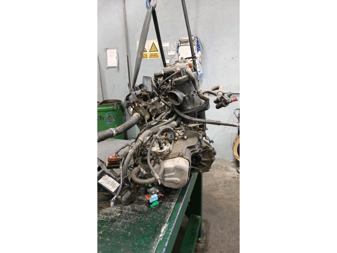 MOTOR CON ACCESORIOS Y CAJA DE CAMBIOS PEUGEOT 306 1997