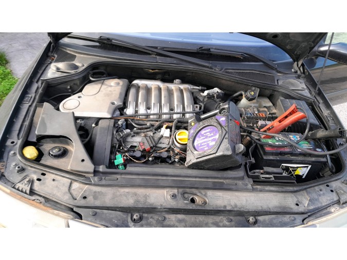 Radiador motor RENAULT LAGUNA 2001