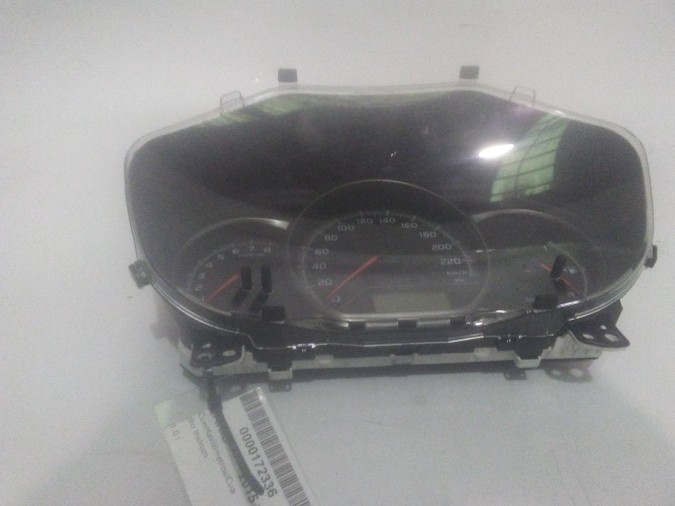 CUADRO INSTRUMENTOS TOYOTA YARIS 2015