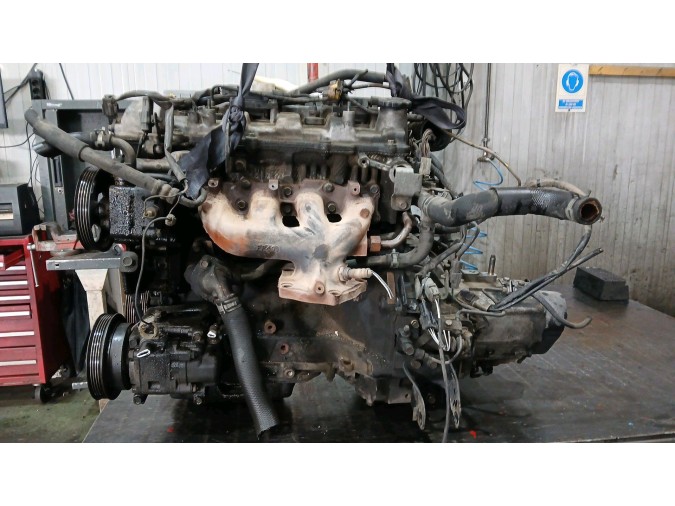 MOTOR CON ACCESORIOS Y CAJA DE CAMBIOS MAZDA 323 2002