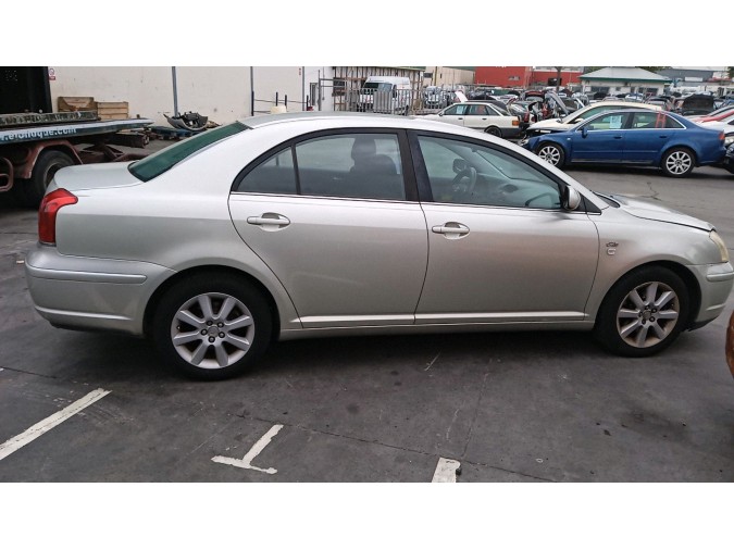 PARAGOLPES DELANTERO TOYOTA AVENSIS 2003