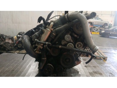 MOTOR CON ACCESORIOS Y CAJA DE CAMBIOS  1999