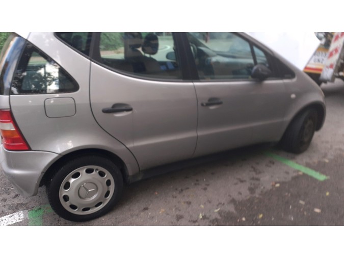 PILOTO MATRÍCULA IZQUIERDO MERCEDES A 160 1999