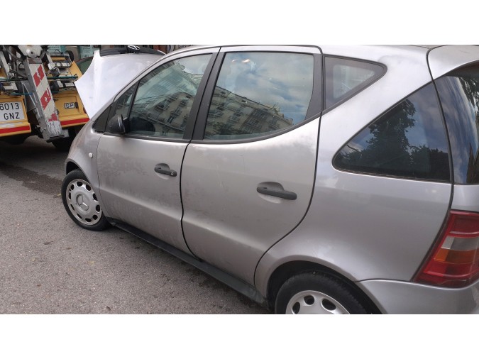 PUERTA DELANTERA IZQUIERDA MERCEDES A 160 1999