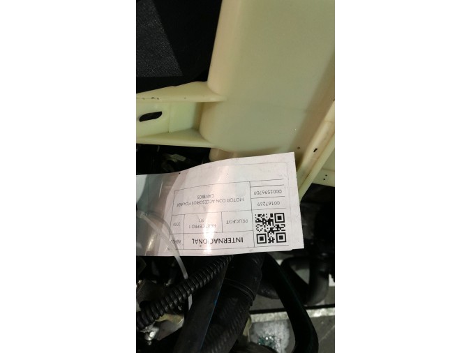 MOTOR CON ACCESORIOS Y CAJA DE CAMBIOS PEUGEOT PART CBPRO 1 9D 2000