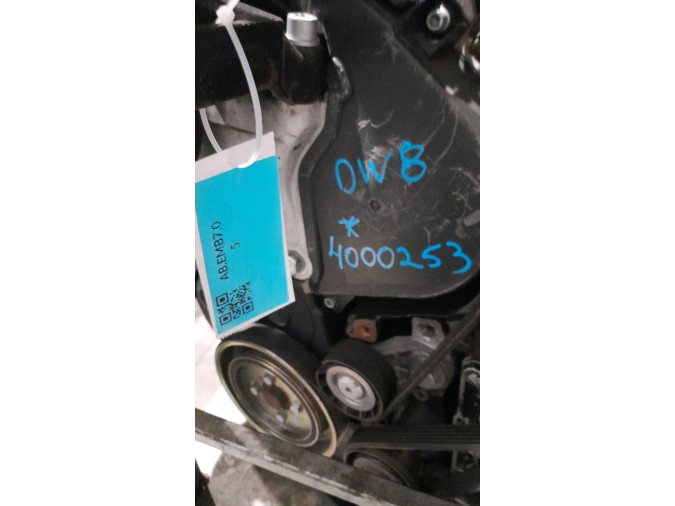MOTOR CON ACCESORIOS Y CAJA DE CAMBIOS PEUGEOT PART CBPRO 1 9D 2000