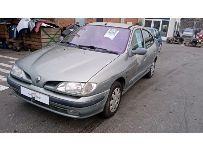 PARAGOLPES DELANTERO RENAULT MÉGANE CLASSIC 1997