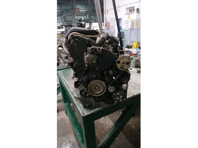 MOTOR CON ACCESORIOS Y CAJA DE CAMBIOS PEUGEOT PARTNER 2002