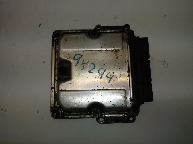 CENTRALITA MOTOR UCE RENAULT LAGUNA 2000