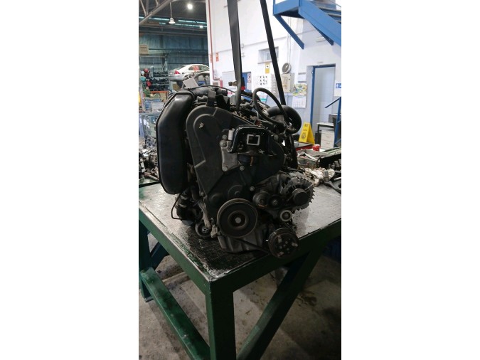 MOTOR CON ACCESORIOS Y CAJA DE CAMBIOS PEUGEOT 307 2004