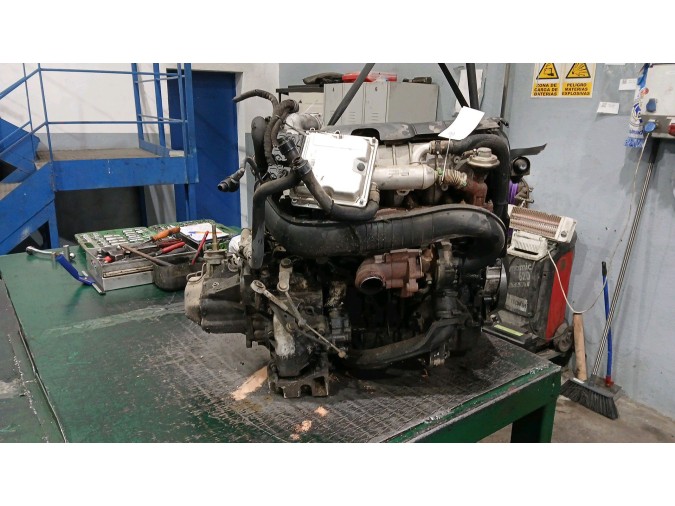 MOTOR CON ACCESORIOS Y CAJA DE CAMBIOS CITROEN XSARA 2002