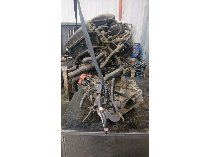 Motor TOYOTA YARIS 2009