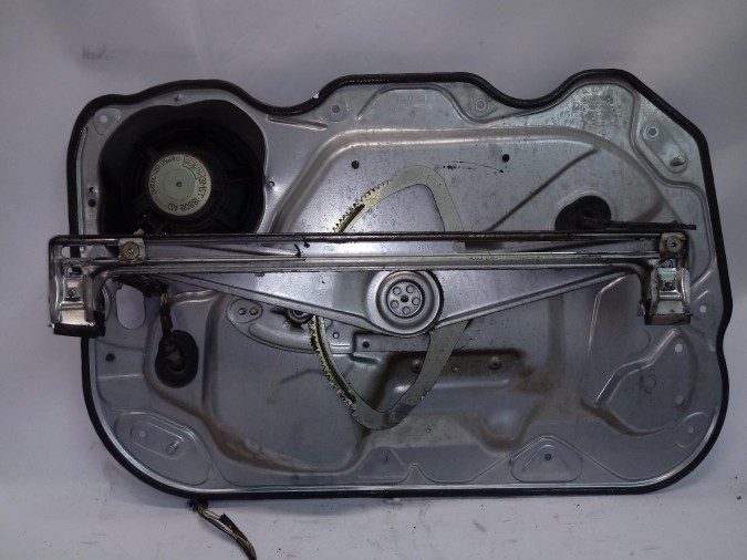 ELEVALUNAS DELANTERO DERECHO FORD FOCUS 2006