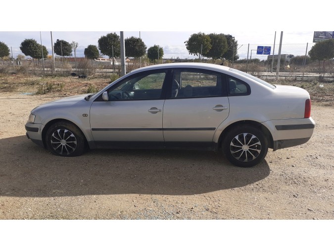 AMORTIGUADOR TRASERO IZQUIERDO VOLKSWAGEN PASSAT 1998