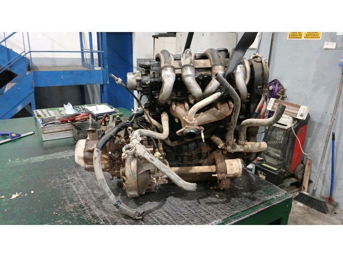 MOTOR CON ACCESORIOS Y CAJA DE CAMBIOS CITROEN C15 2002