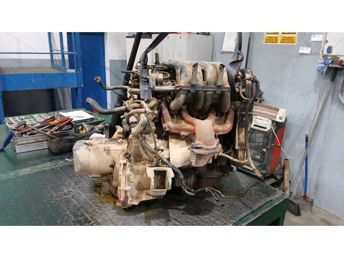 MOTOR CON ACCESORIOS SIN CAJA DE CAMBIOS RENAULT R19 1992