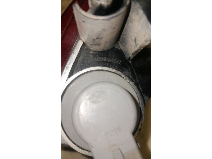 FARO ANTINIEBLA TRASERO IZQUIERDO  RENAULT MÉGANE 2012