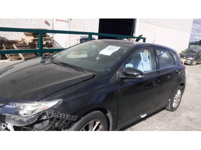 PUERTA TRASERA DERECHA TOYOTA AURIS 2013