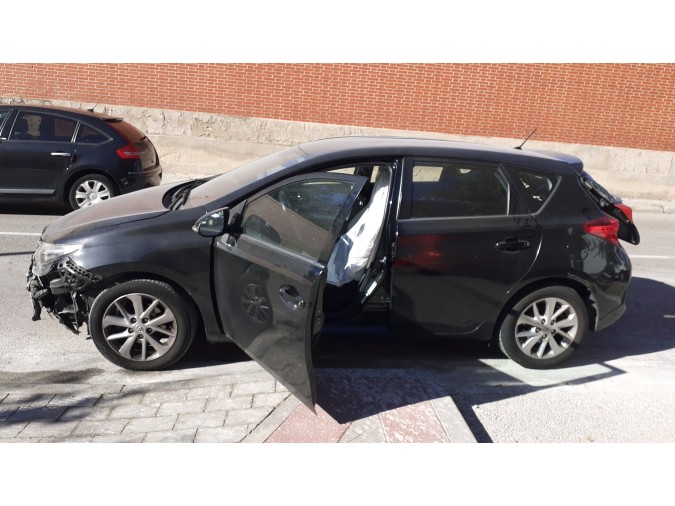 ELEVALUNAS TRASERO IZQUIERDO TOYOTA AURIS 2013