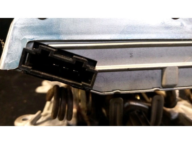 COLUMNA DIRECCION VOLKSWAGEN TOUAREG 2004