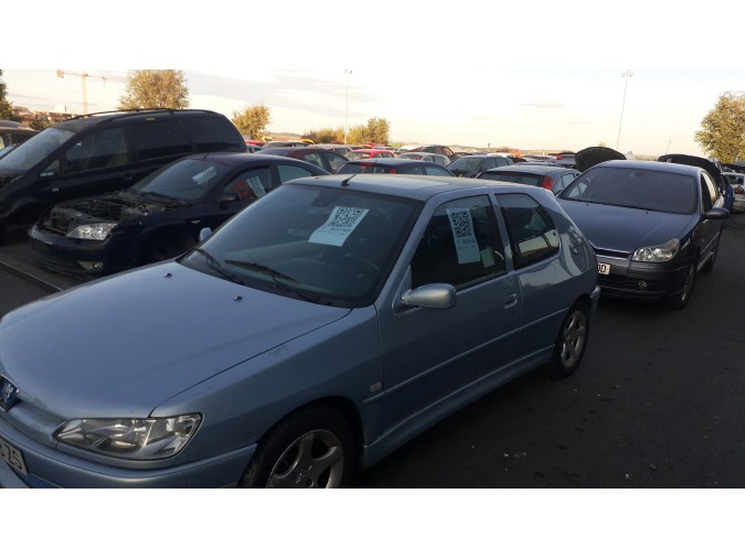 PRETENSOR CINTURÓN DELANTERO DERECHO PEUGEOT 306 2000