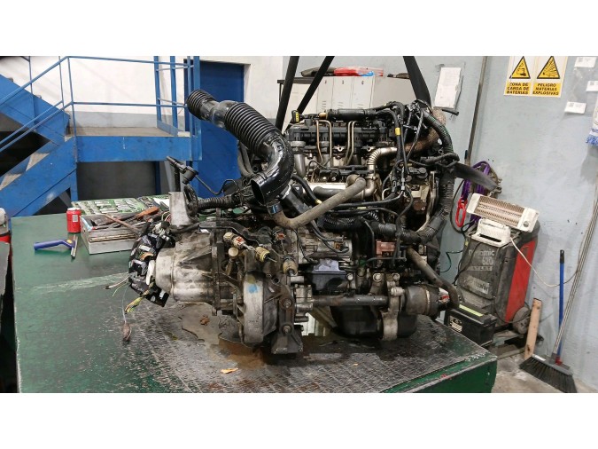 Motor CITROEN C5 2004