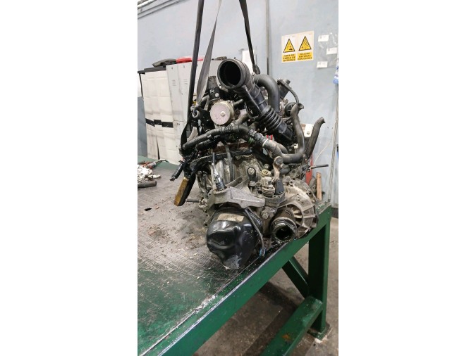 MOTOR CON ACCESORIOS Y CAJA DE CAMBIOS RENAULT CLIO 2007
