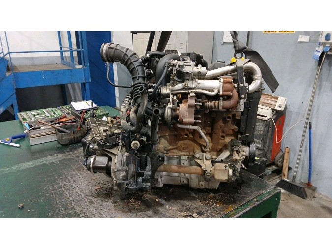 MOTOR CON ACCESORIOS Y CAJA DE CAMBIOS RENAULT CLIO 2007