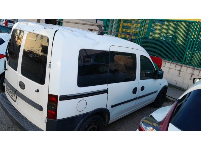 ELEVALUNAS DELANTERO DERECHO OPEL COMBO 2006