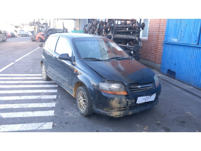 PUERTA DELANTERA DERECHA CHEVROLET KALOS 2005