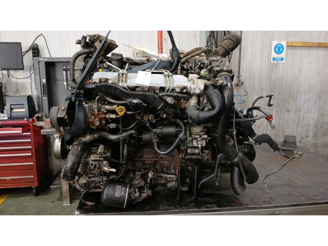 MOTOR CON ACCESORIOS Y CAJA DE CAMBIOS TOYOTA COROLLA 2005