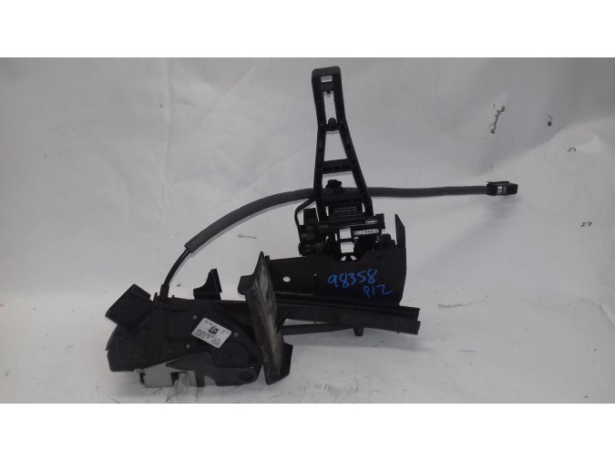 CERRADURA PUERTA DELANTERA DERECHA FORD FOCUS 2015