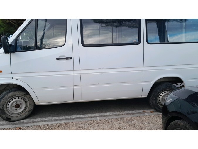 ELEVALUNAS DELANTERO IZQUIERDO MERCEDES T1 208 D 2.3 1999